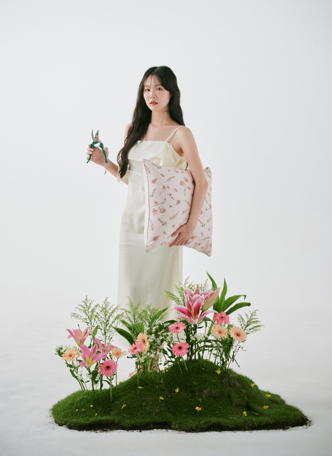 天絲棉抱枕 / Sybil-Ho 2025 聯名款