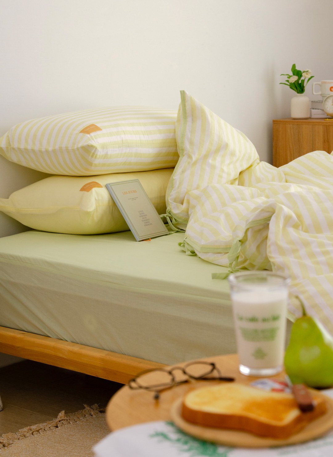 開心果 x 檸檬 - 華爾紗 ( 純棉 ) 四件組 ( 開心果床包 + 檸檬條紋被套 + 一素色一條紋枕套 )