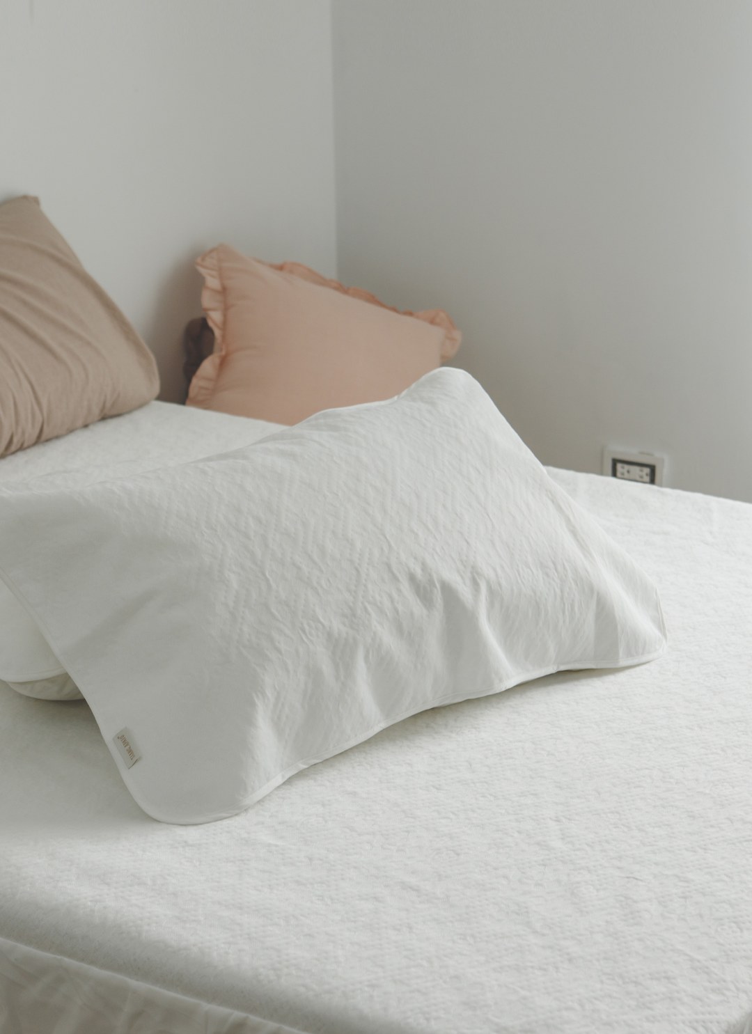 薄膜式防水抗菌枕墊 / 1入