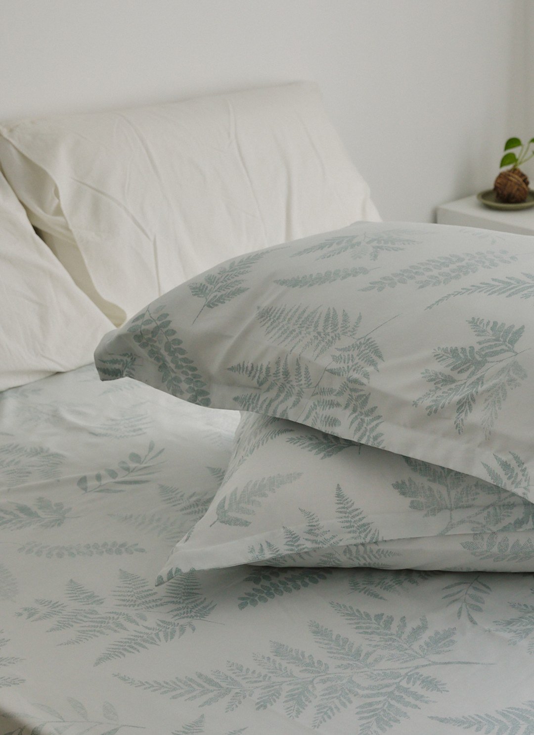 德里斯 - 天絲床包組 ( 床包 + 枕套 )