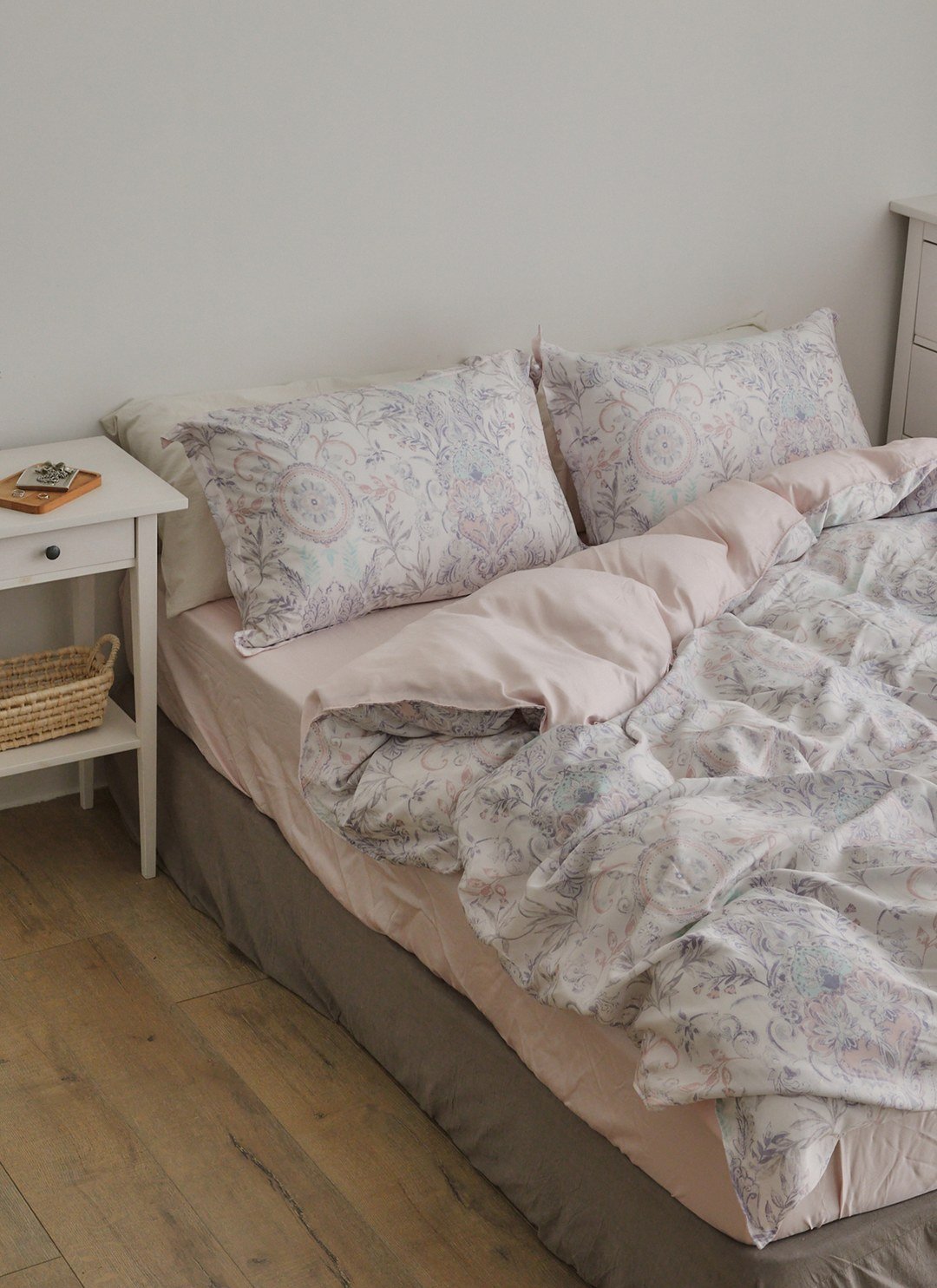 Ona - 天絲四件組 ( 床包 + 被套 + 枕套 )