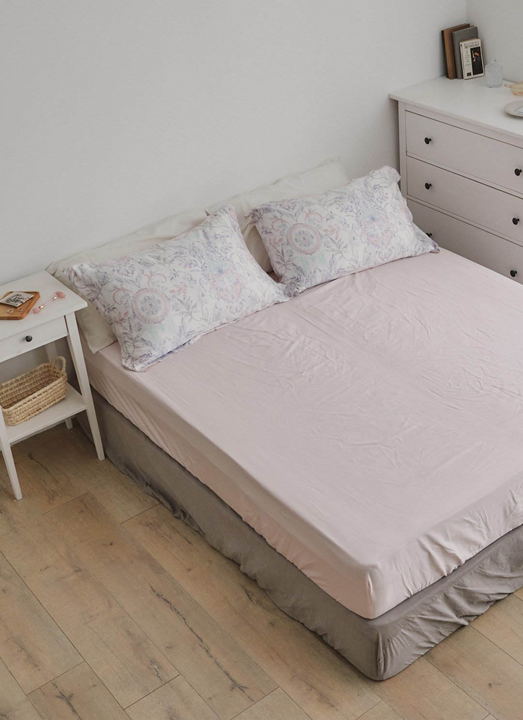 Ona - 天絲床包組 ( 床包 + 枕套 )