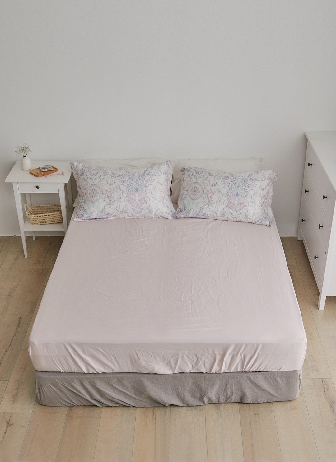 Ona - 天絲床包組 ( 床包 + 枕套 )