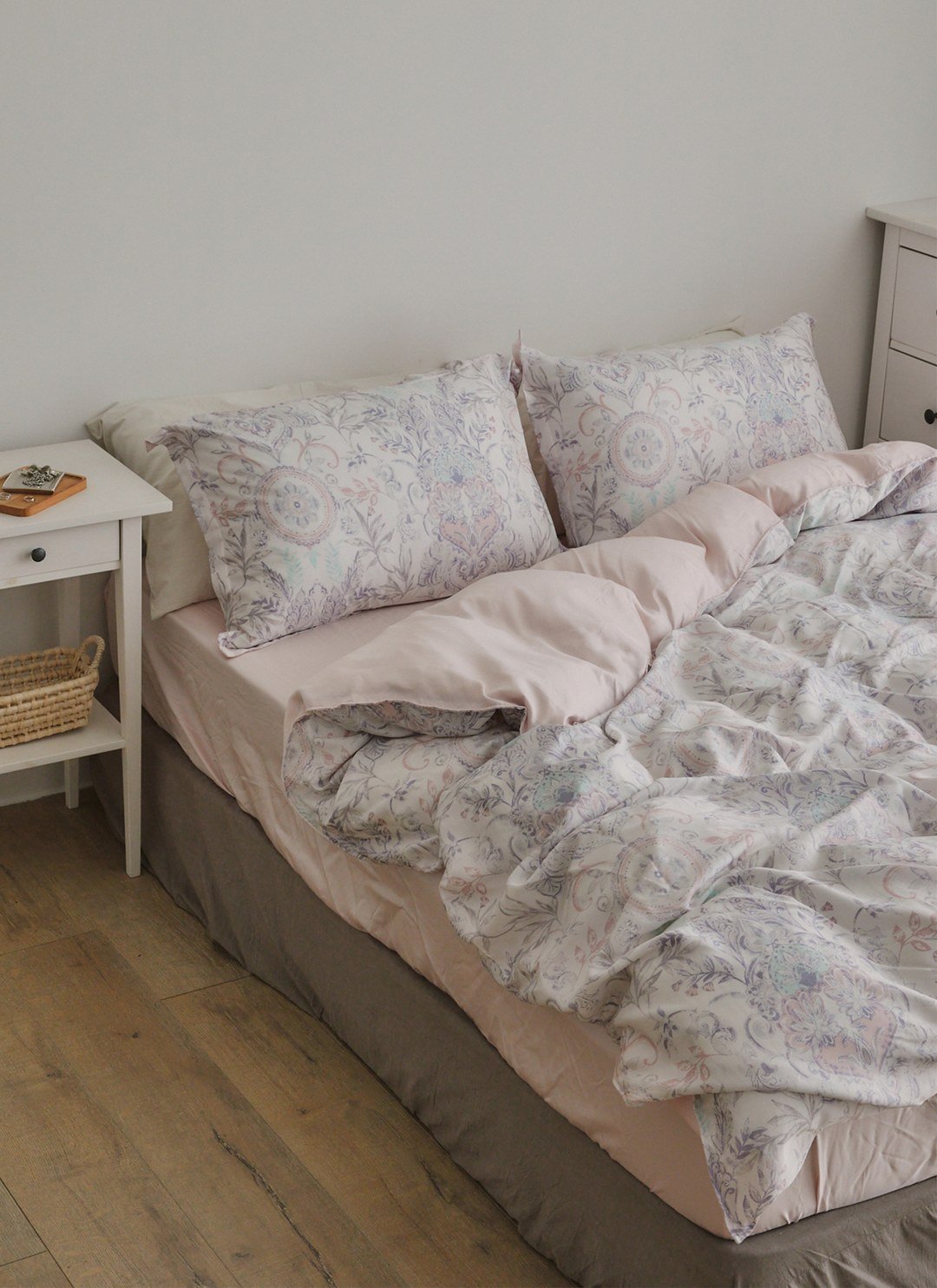 Ona - 天絲床包組 ( 床包 + 枕套 )