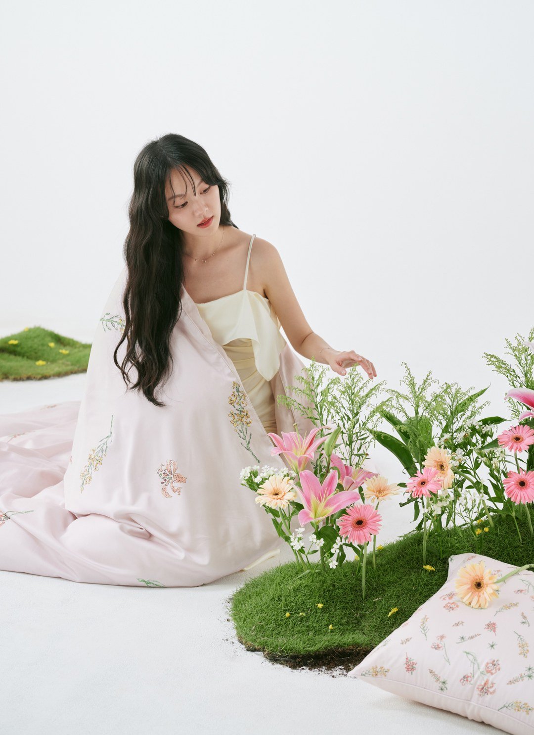 春日拾光 - 天絲棉四件組 ( 床包 + 被套 + 枕套 ) / Sybil-Ho 聯名款