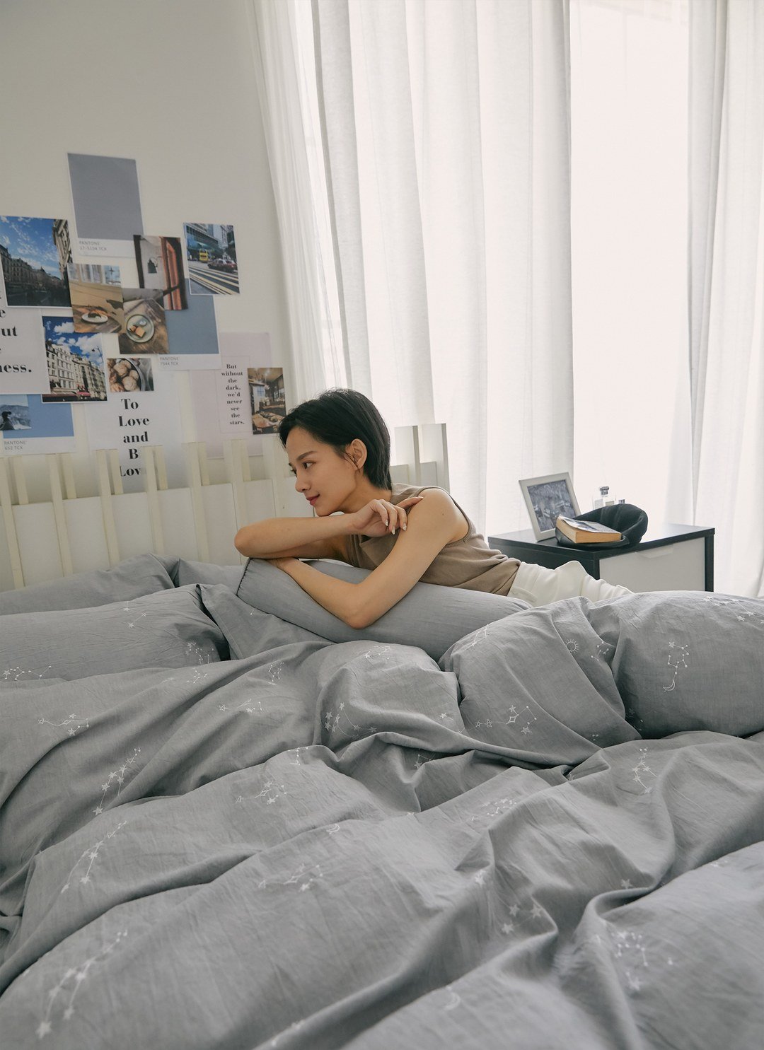 淺藍灰ｘ星空刺繡 - 水洗棉刺繡枕套 / 2入組