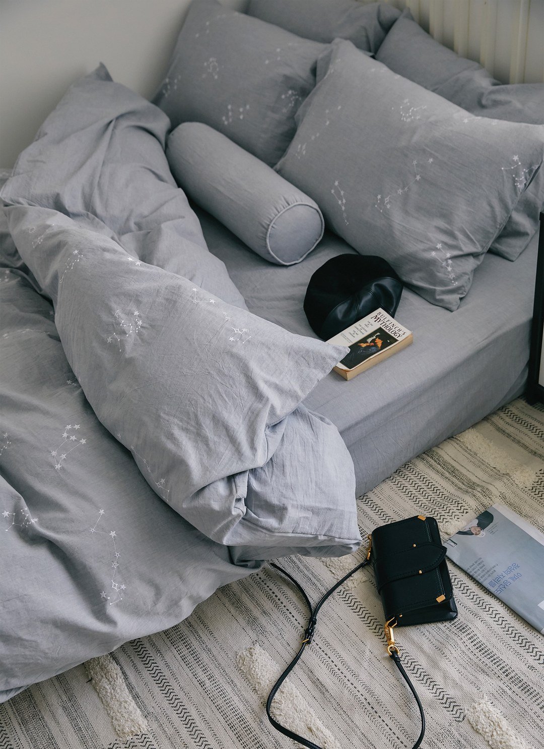 淺藍灰ｘ星空刺繡 - 水洗棉刺繡枕套 / 2入組