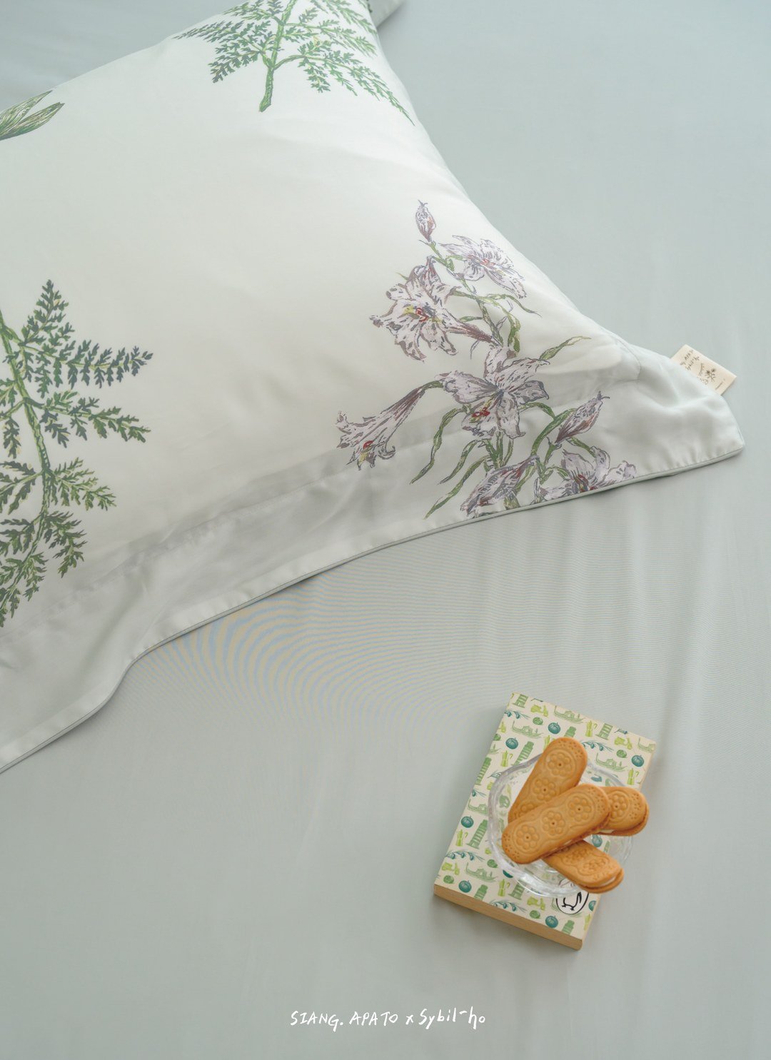蒔光花園 - 天絲棉床包組 ( 床包 + 枕套 ) / Sybil-Ho 聯名款