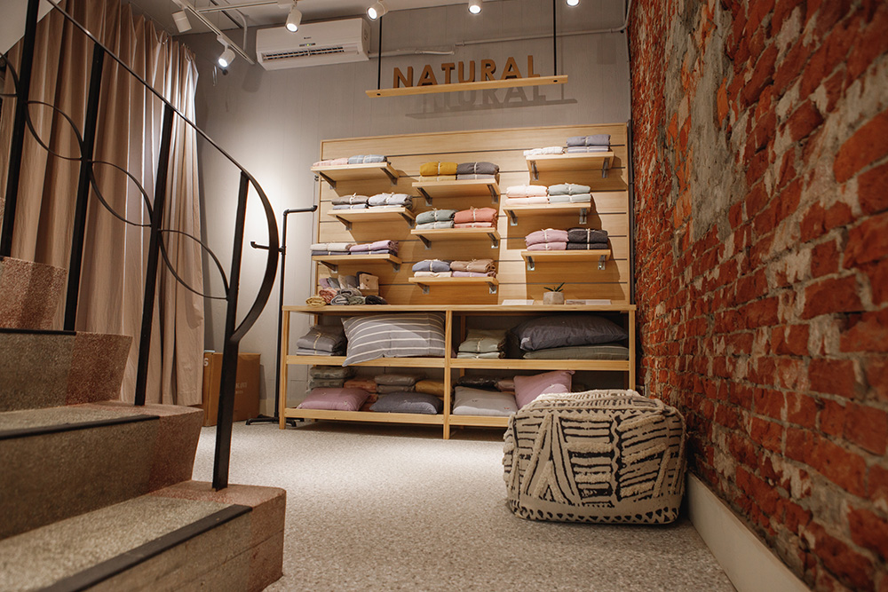 未經改造的鐵欄杆充滿復古氛圍 未經改造的鐵欄杆充滿復古氛圍